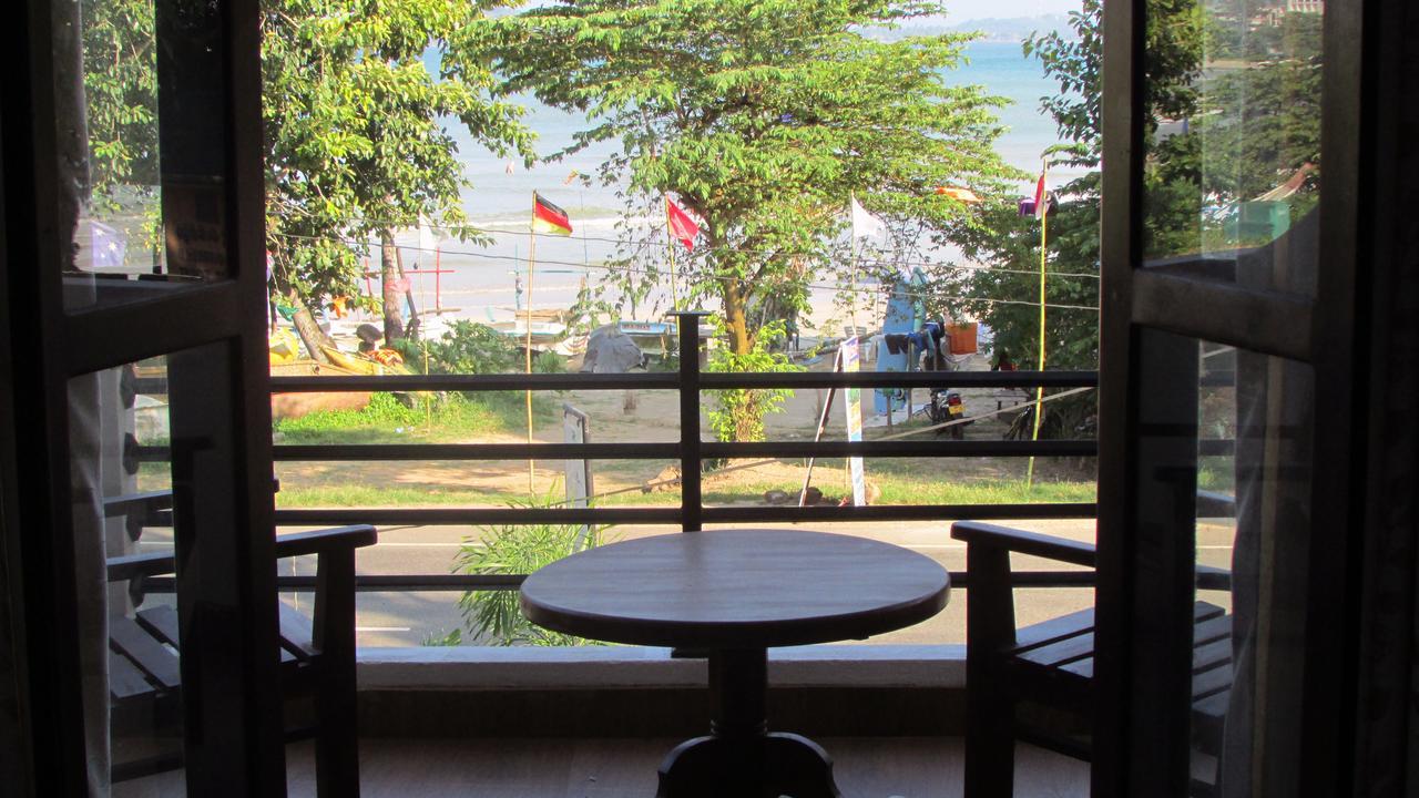 Soul Surfer - Weligama Hostel Exterior photo